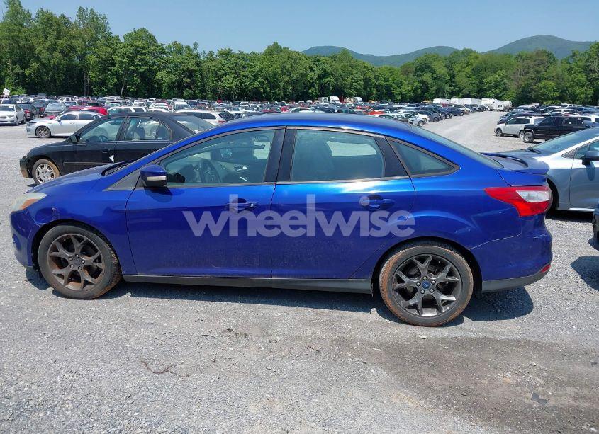 Photo 15 of 2013 Ford Focus SE (VIN 1FADP3F29DL354150)