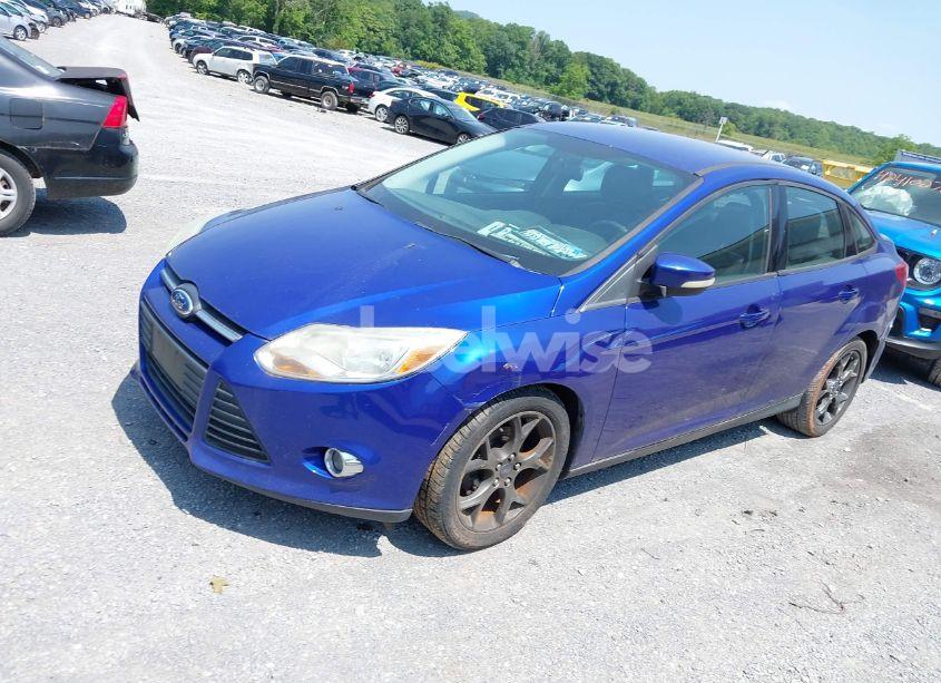 Photo 2 of 2013 Ford Focus SE (VIN 1FADP3F29DL354150)