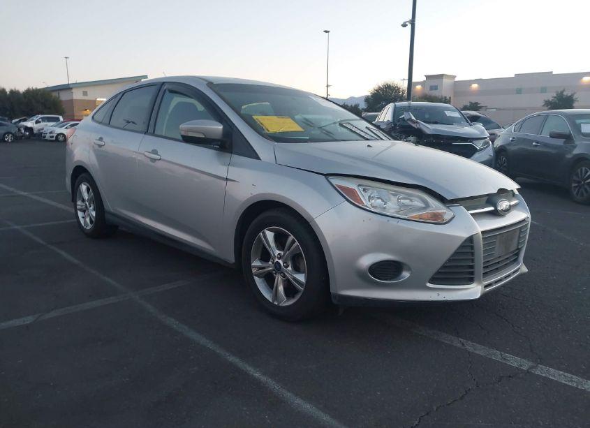 2013 Ford Focus SE (VIN 1FADP3F29DL363043) main photo