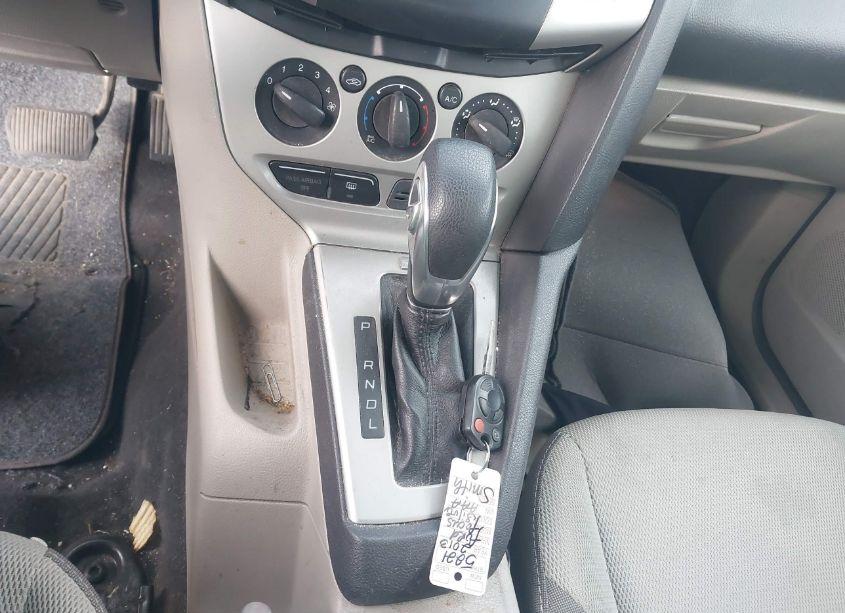 Photo 11 of 2013 Ford Focus SE (VIN 1FADP3F29DL363043)