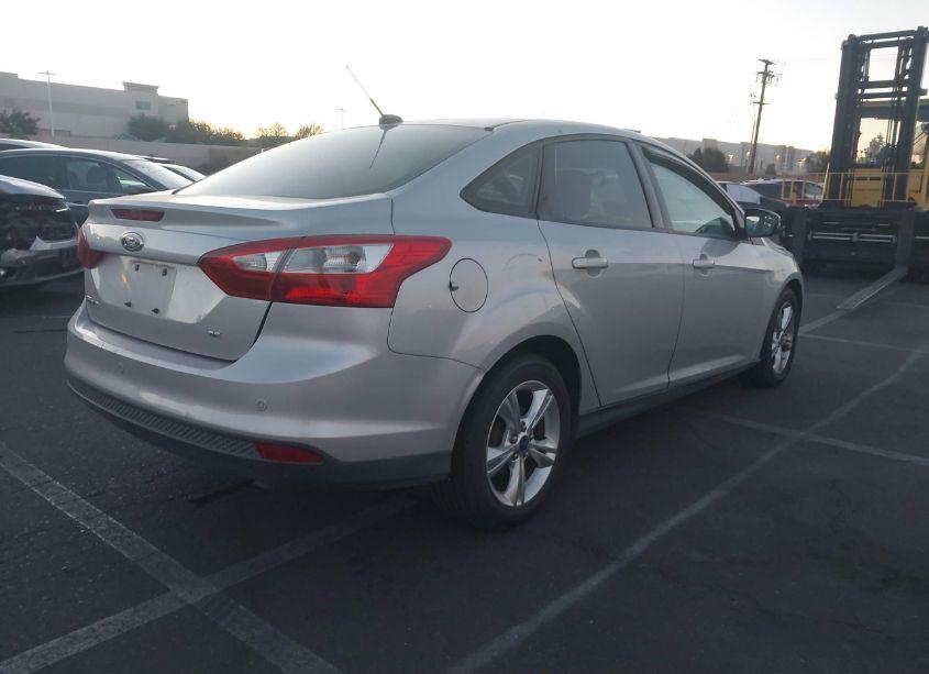 Photo 4 of 2013 Ford Focus SE (VIN 1FADP3F29DL363043)