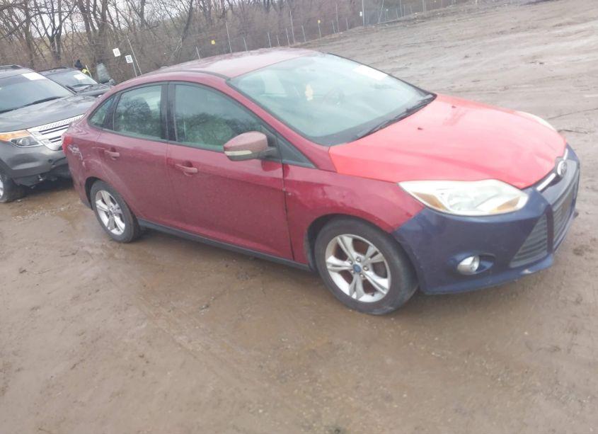 2013 Ford Focus SE (VIN 1FADP3F29DL371062) main photo