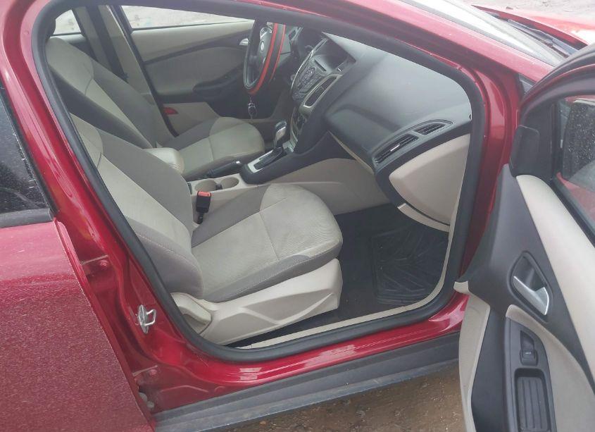 Photo 5 of 2013 Ford Focus SE (VIN 1FADP3F29DL371062)