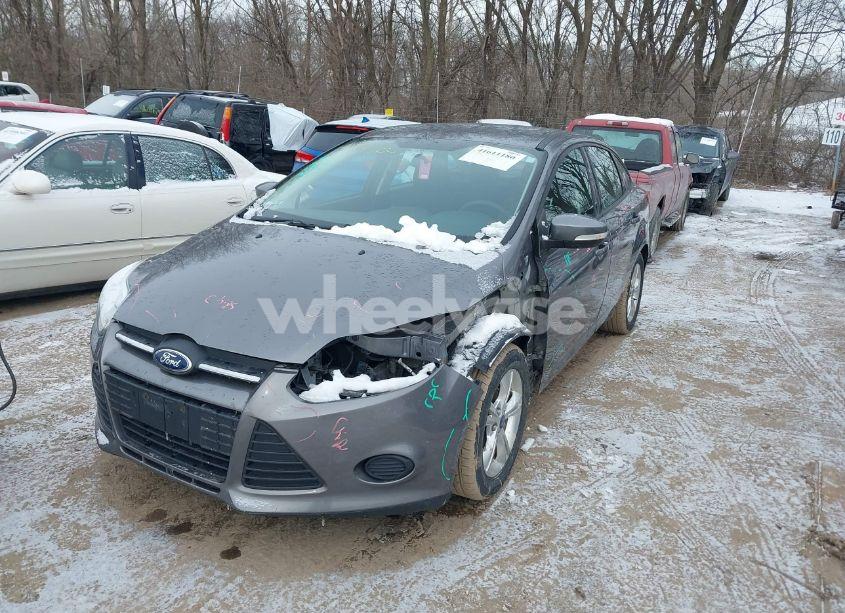Photo 2 of 2013 Ford Focus SE (VIN 1FADP3F29DL371580)