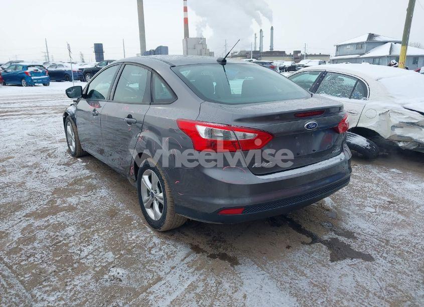 Photo 3 of 2013 Ford Focus SE (VIN 1FADP3F29DL371580)