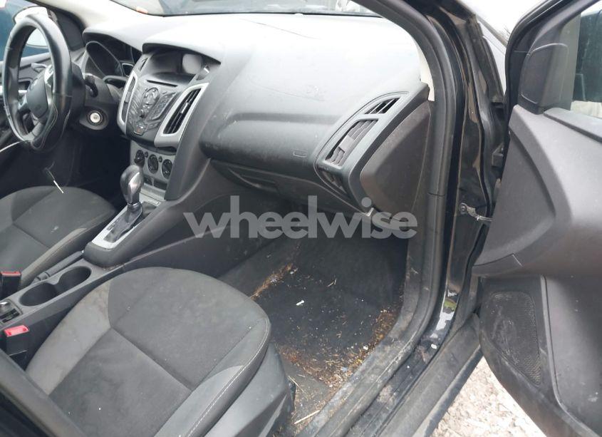 Photo 5 of 2014 Ford Focus SE (VIN 1FADP3F29EL100326)