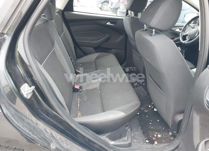 Photo 8 of 2014 Ford Focus SE (VIN 1FADP3F29EL100326)