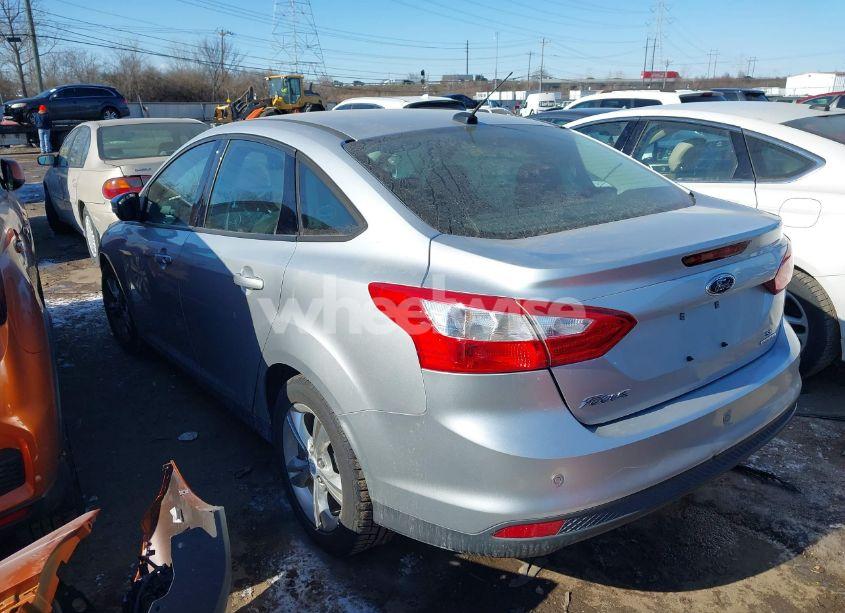 Photo 3 of 2014 Ford Focus SE (VIN 1FADP3F29EL106594)