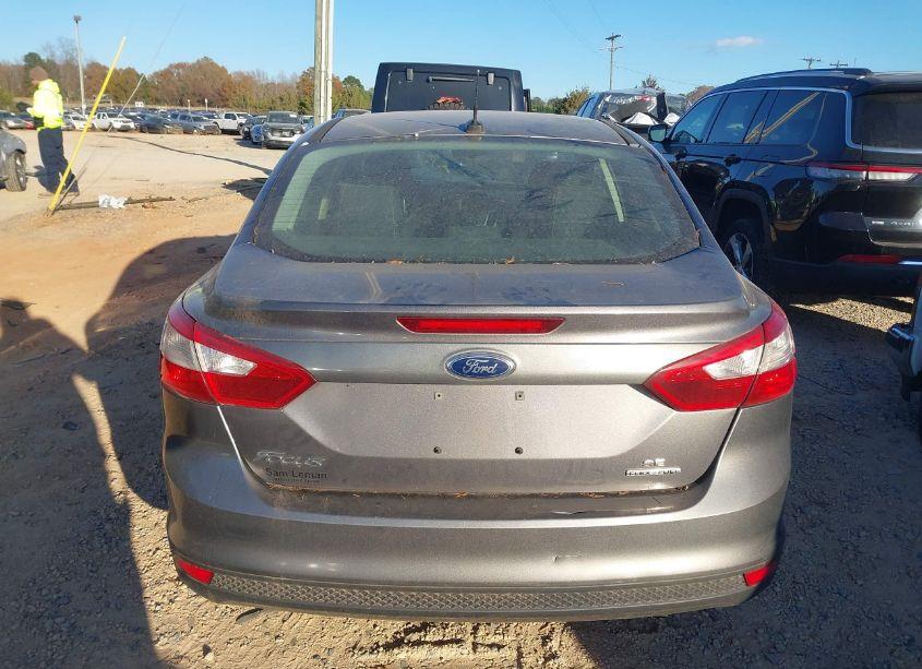 Photo 16 of 2014 Ford Focus SE (VIN 1FADP3F29EL116168)