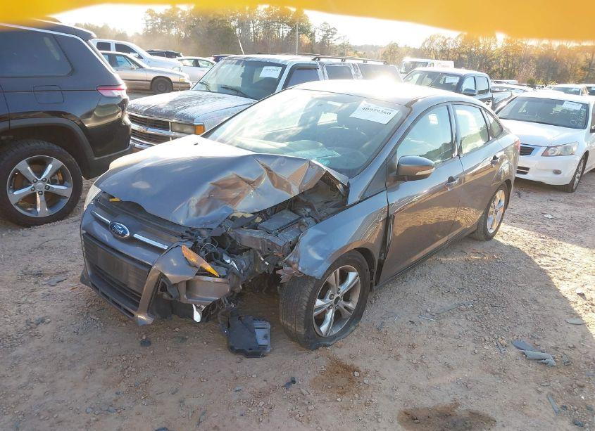 Photo 2 of 2014 Ford Focus SE (VIN 1FADP3F29EL116168)