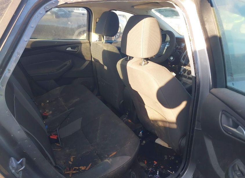 Photo 8 of 2014 Ford Focus SE (VIN 1FADP3F29EL116168)
