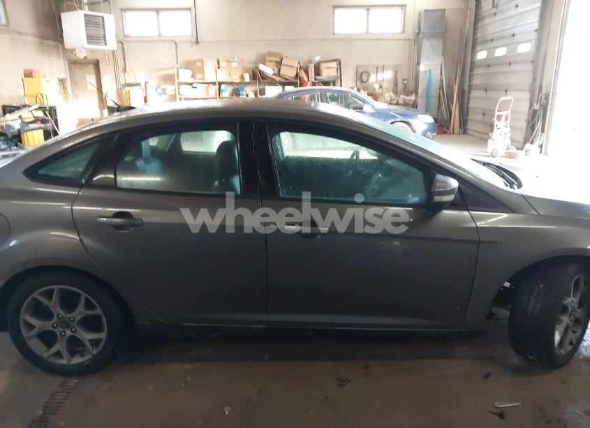 Photo 13 of 2014 Ford Focus SE (VIN 1FADP3F29EL128319)