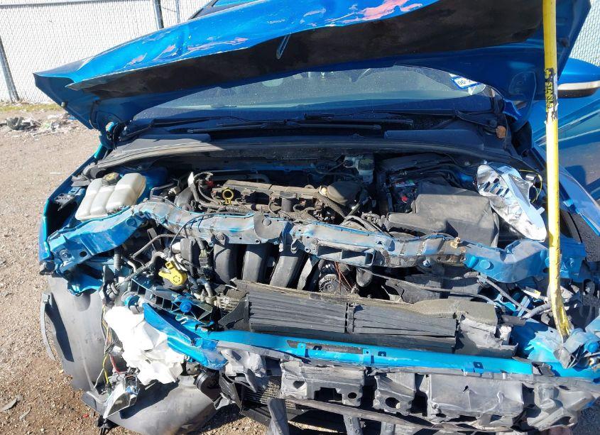 Photo 10 of 2014 Ford Focus SE (VIN 1FADP3F29EL137716)