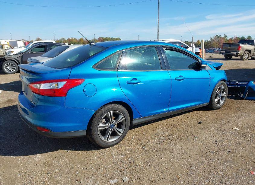 Photo 4 of 2014 Ford Focus SE (VIN 1FADP3F29EL137716)