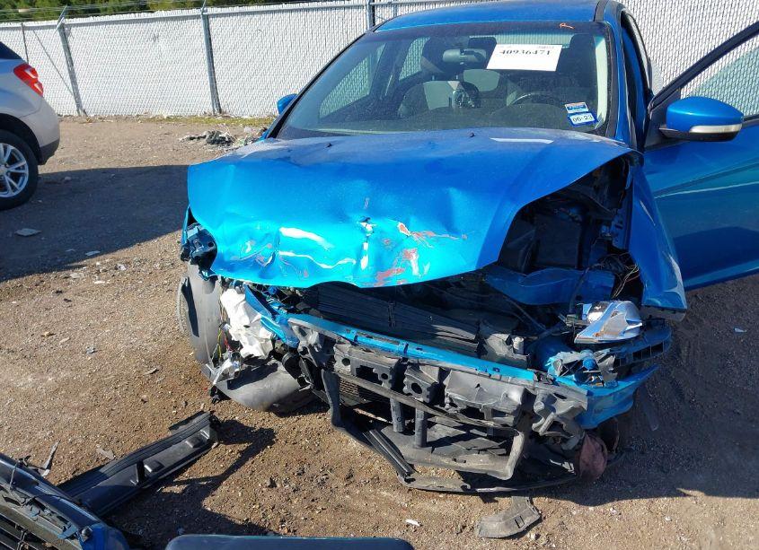 Photo 6 of 2014 Ford Focus SE (VIN 1FADP3F29EL137716)