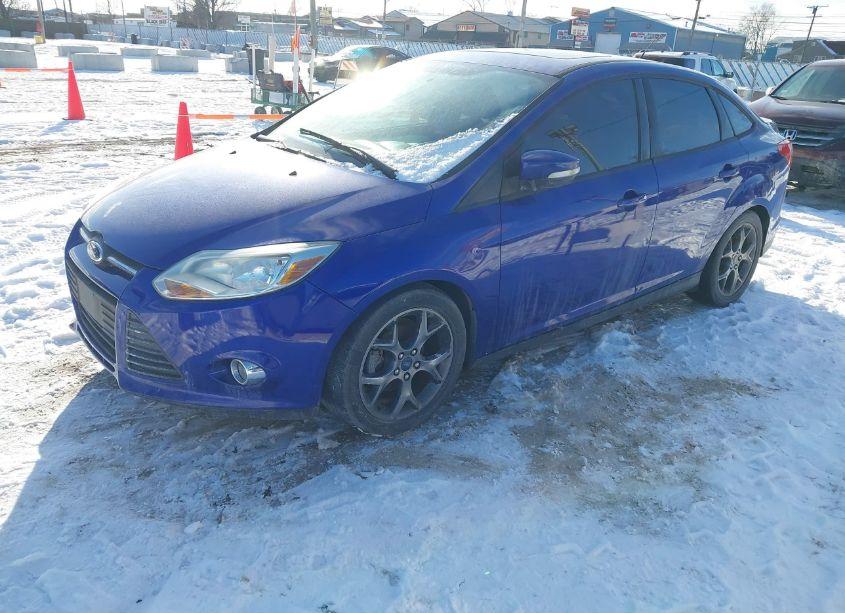 Photo 2 of 2014 Ford Focus SE (VIN 1FADP3F29EL147937)