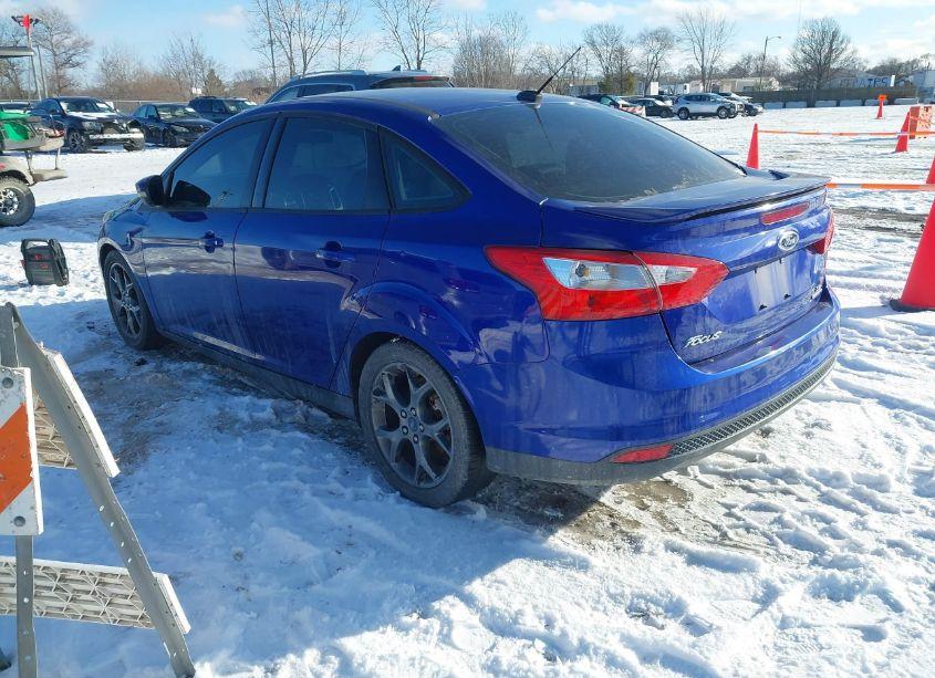 Photo 3 of 2014 Ford Focus SE (VIN 1FADP3F29EL147937)