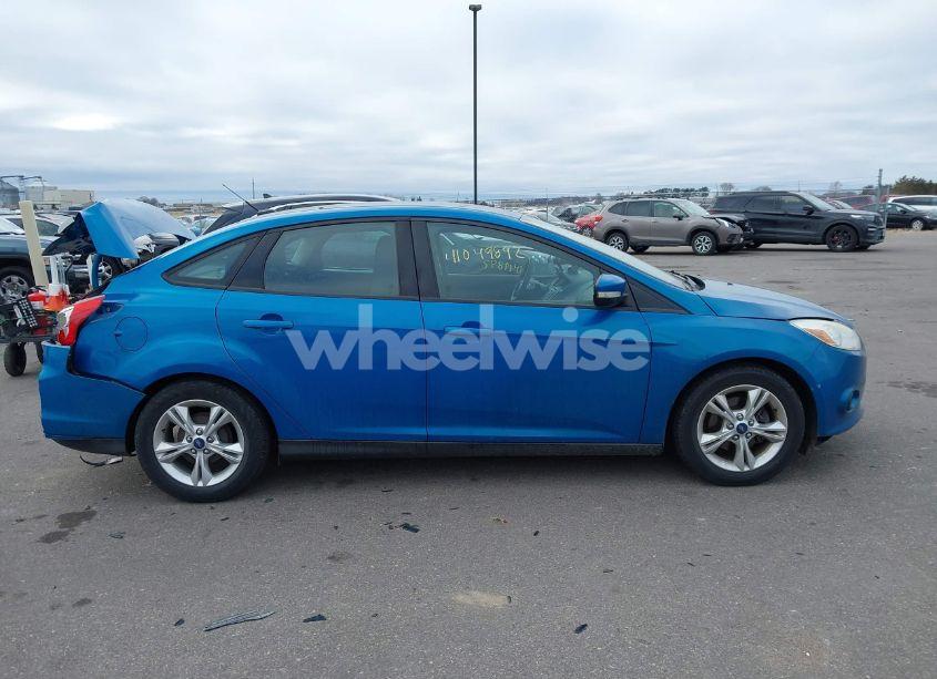 Photo 13 of 2014 Ford Focus SE (VIN 1FADP3F29EL156279)