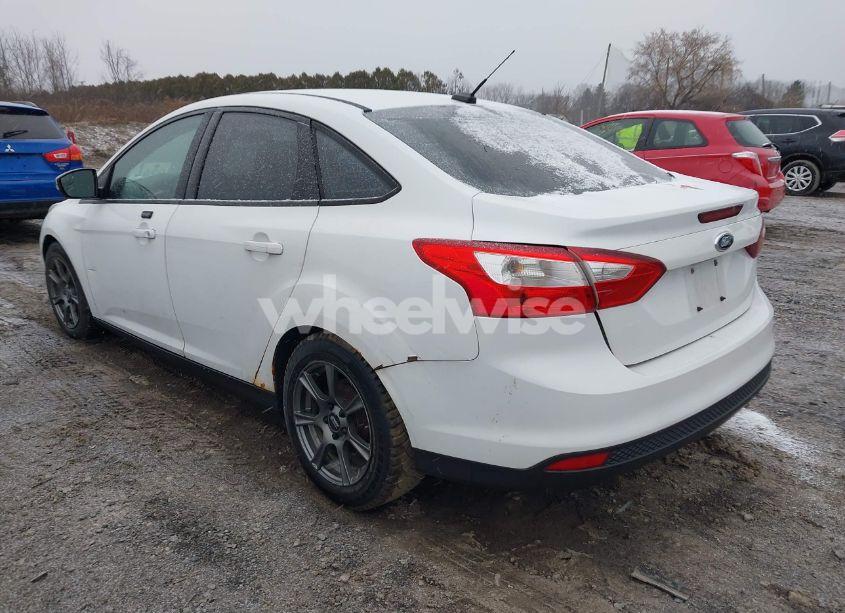 Photo 3 of 2014 Ford Focus SE (VIN 1FADP3F29EL189041)