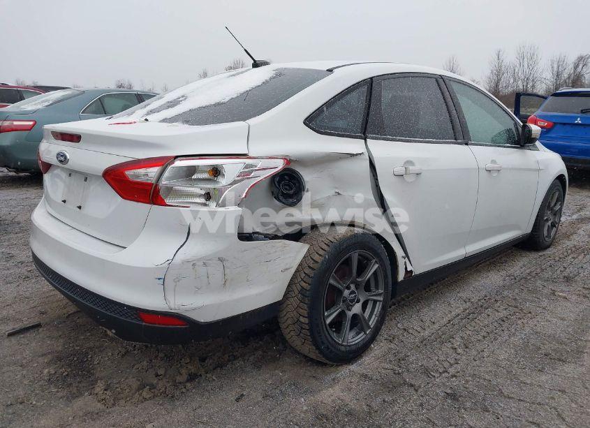 Photo 4 of 2014 Ford Focus SE (VIN 1FADP3F29EL189041)