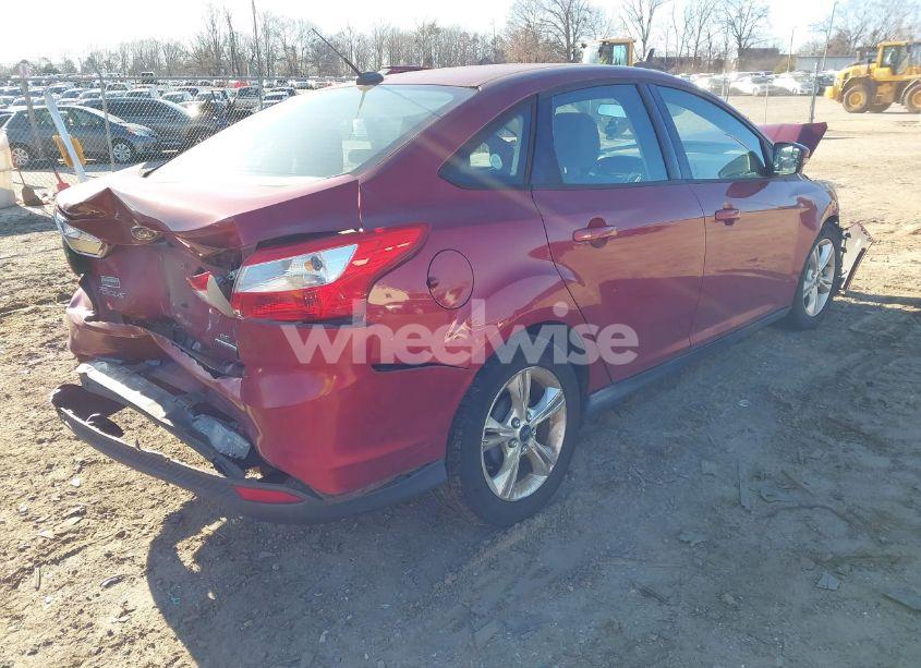 Photo 4 of 2014 Ford Focus SE (VIN 1FADP3F29EL189928)