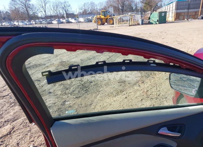 Photo 6 of 2014 Ford Focus SE (VIN 1FADP3F29EL189928)