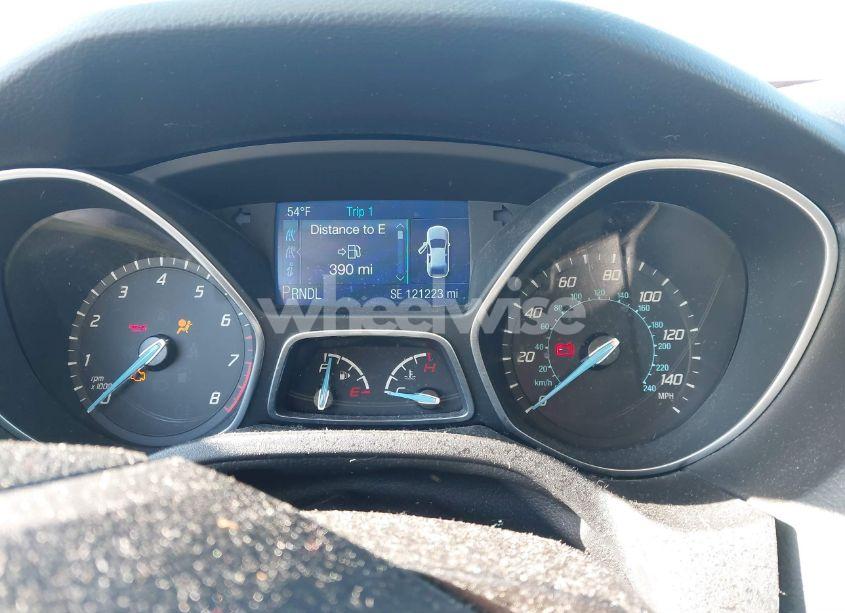 Photo 7 of 2014 Ford Focus SE (VIN 1FADP3F29EL189928)