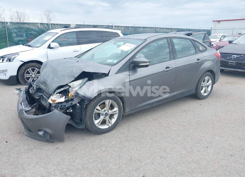 Photo 2 of 2014 Ford Focus SE (VIN 1FADP3F29EL206999)
