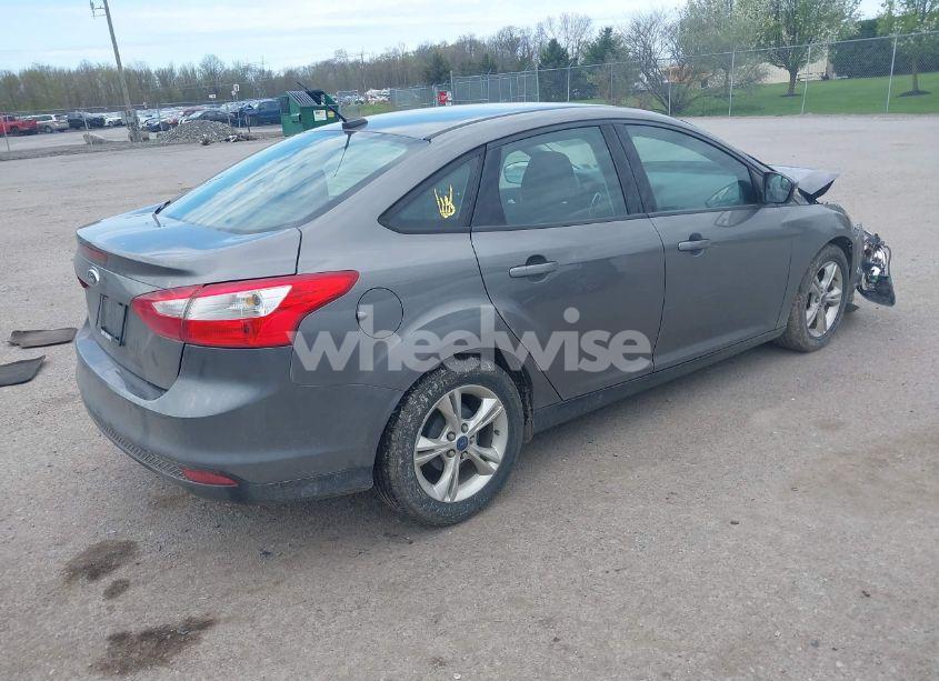 Photo 4 of 2014 Ford Focus SE (VIN 1FADP3F29EL206999)