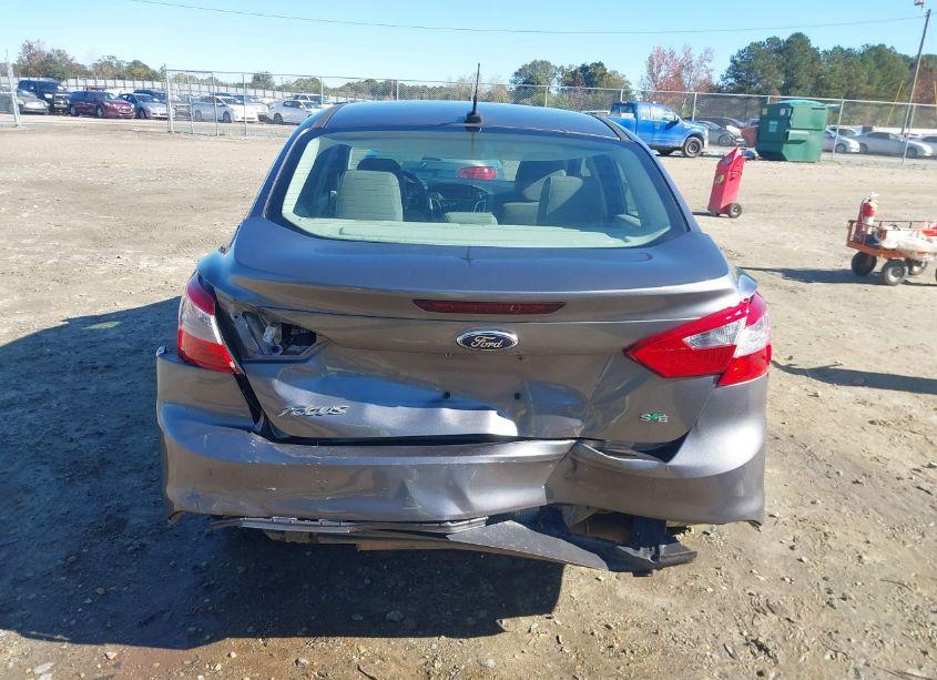 Photo 6 of 2014 Ford Focus SE (VIN 1FADP3F29EL221647)