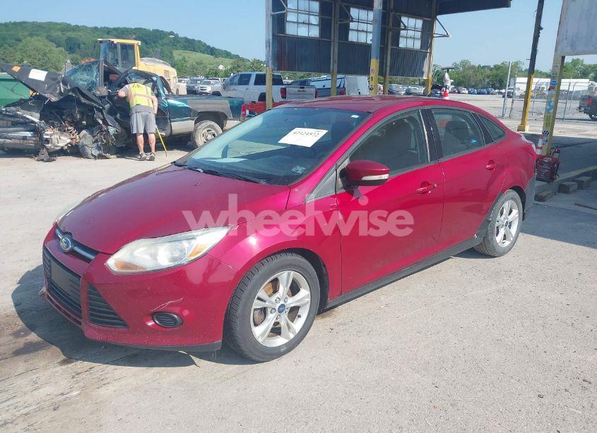 Photo 2 of 2014 Ford Focus SE (VIN 1FADP3F29EL222961)