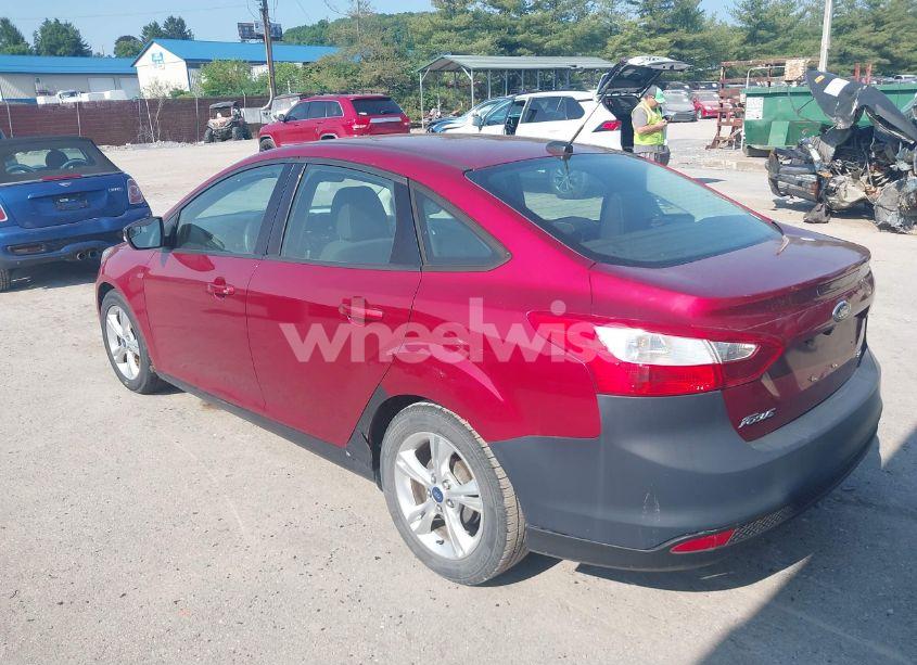 Photo 3 of 2014 Ford Focus SE (VIN 1FADP3F29EL222961)