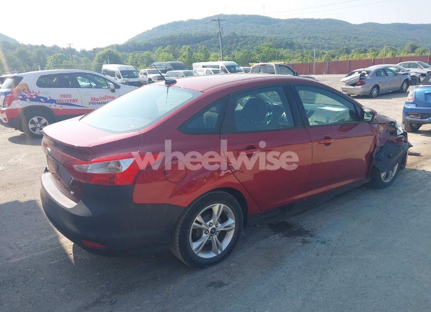 Photo 4 of 2014 Ford Focus SE (VIN 1FADP3F29EL222961)