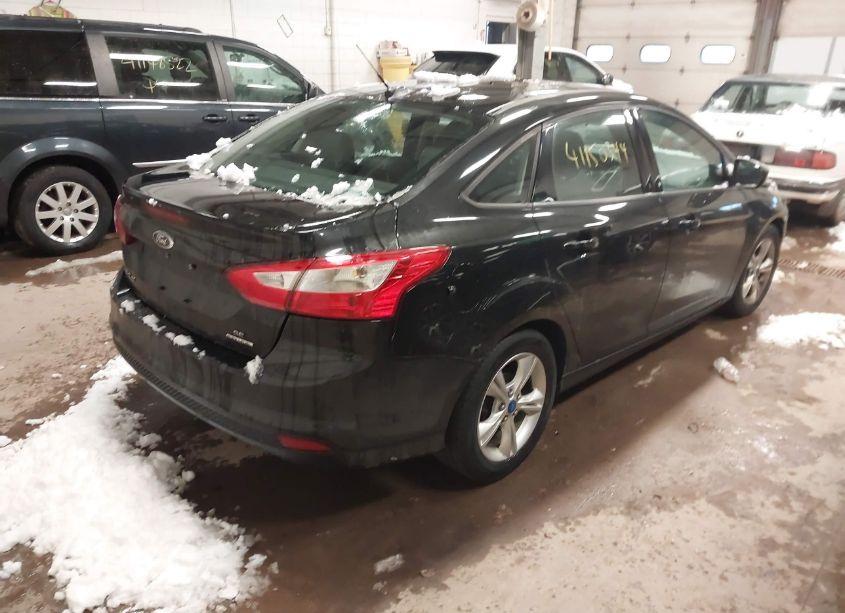 Photo 4 of 2014 Ford Focus SE (VIN 1FADP3F29EL230008)
