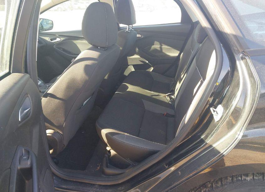 Photo 8 of 2014 Ford Focus SE (VIN 1FADP3F29EL234544)
