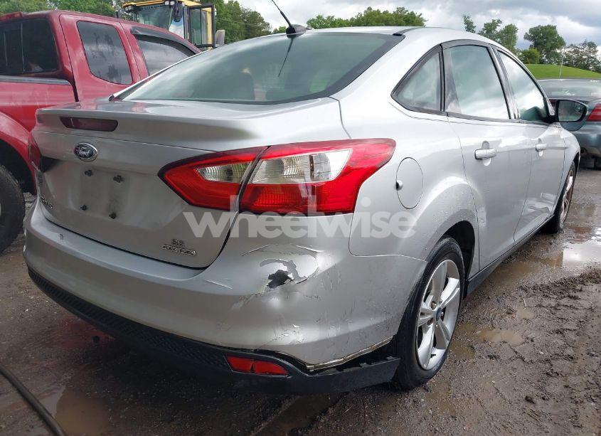Photo 6 of 2014 Ford Focus SE (VIN 1FADP3F29EL243714)