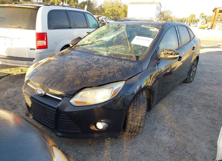 Photo 2 of 2014 Ford Focus SE (VIN 1FADP3F29EL244278)
