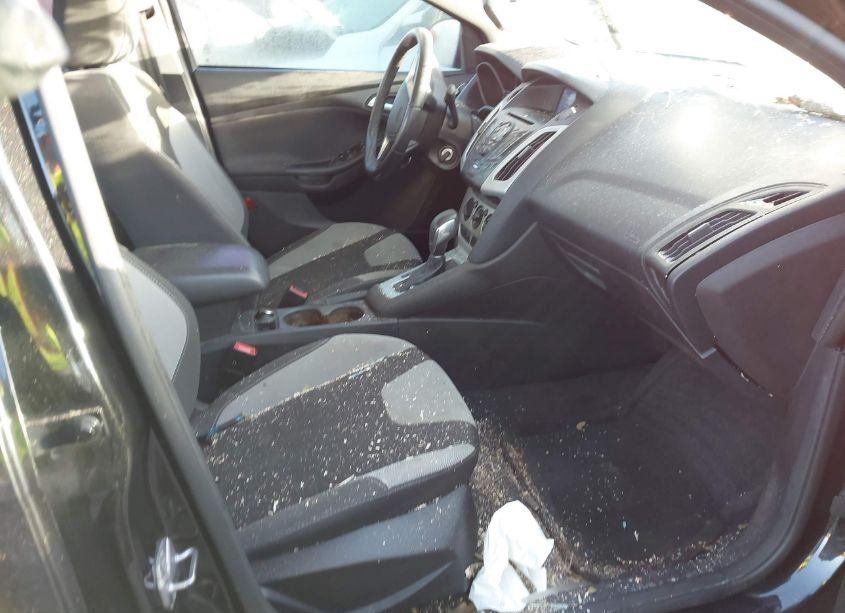 Photo 5 of 2014 Ford Focus SE (VIN 1FADP3F29EL244278)