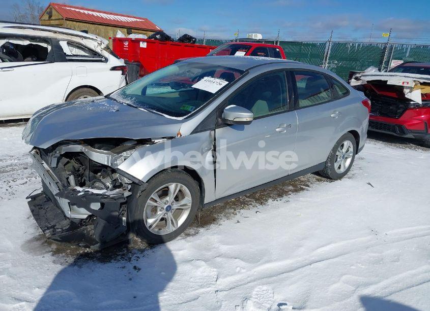 Photo 2 of 2014 Ford Focus SE (VIN 1FADP3F29EL244474)