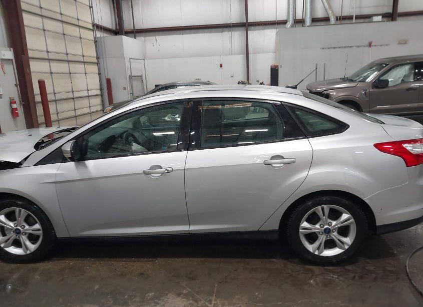 Photo 15 of 2014 Ford Focus SE (VIN 1FADP3F29EL247360)