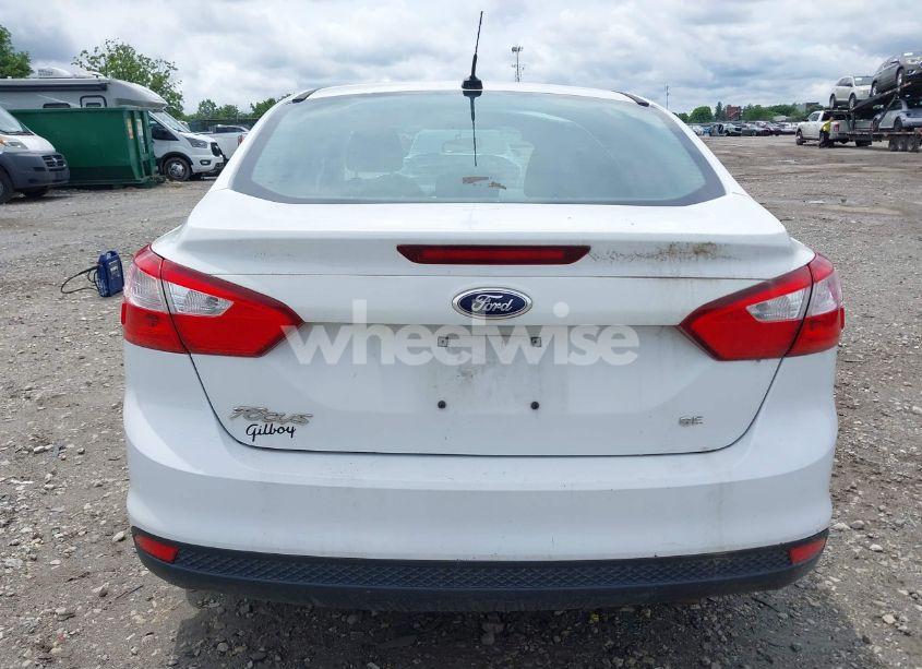 Photo 15 of 2014 Ford Focus SE (VIN 1FADP3F29EL268225)