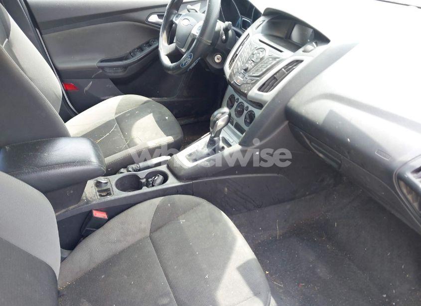 Photo 5 of 2014 Ford Focus SE (VIN 1FADP3F29EL268225)