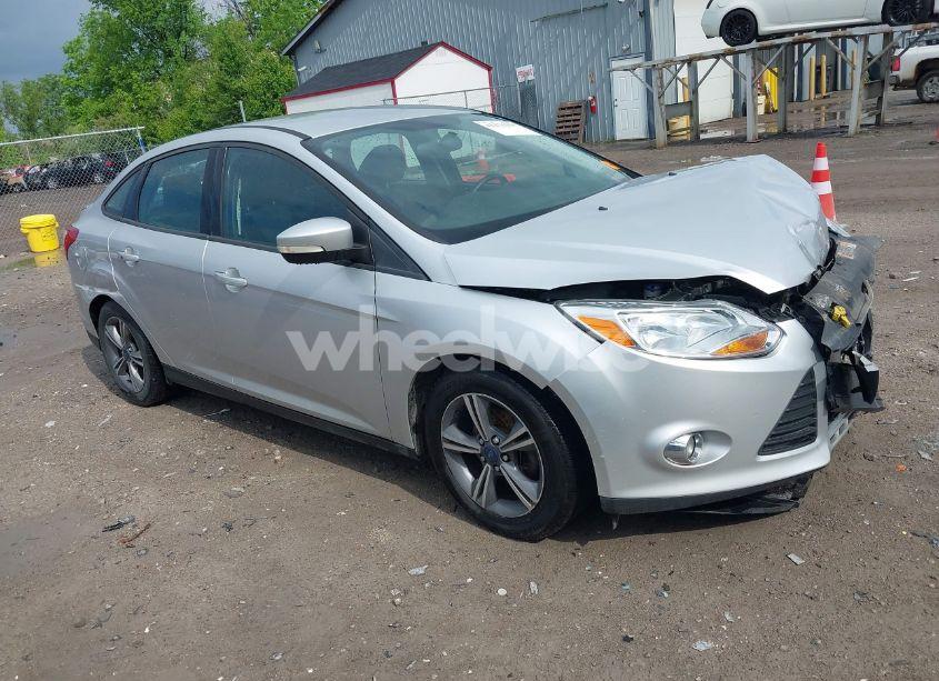 Photo 13 of 2014 Ford Focus SE (VIN 1FADP3F29EL270041)