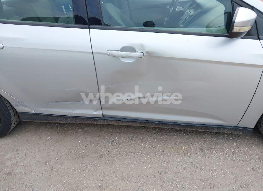 Photo 6 of 2014 Ford Focus SE (VIN 1FADP3F29EL272680)