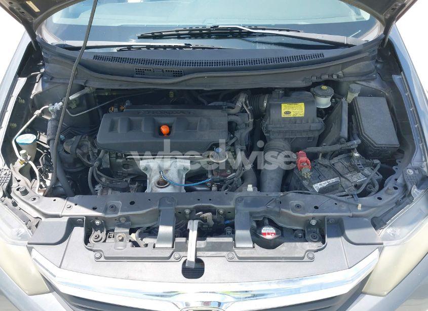 Photo 10 of 2014 Ford Focus SE (VIN 1FADP3F29EL280889)