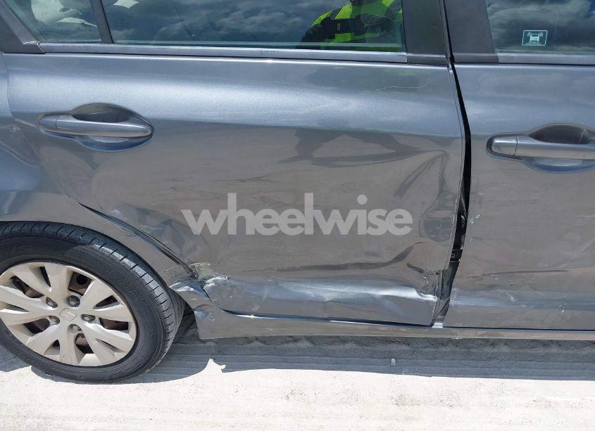 Photo 6 of 2014 Ford Focus SE (VIN 1FADP3F29EL280889)