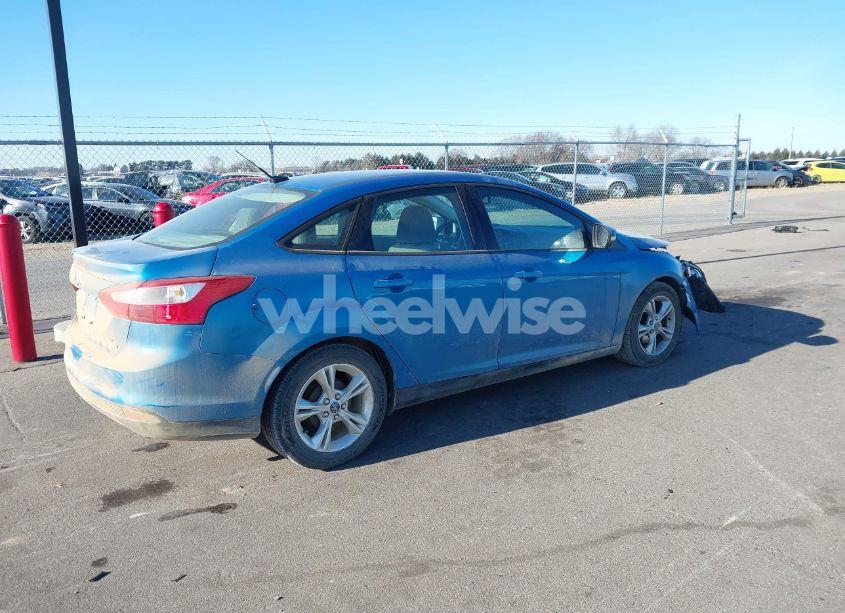 Photo 4 of 2014 Ford Focus SE (VIN 1FADP3F29EL286949)