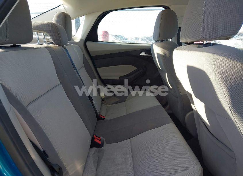 Photo 8 of 2014 Ford Focus SE (VIN 1FADP3F29EL286949)