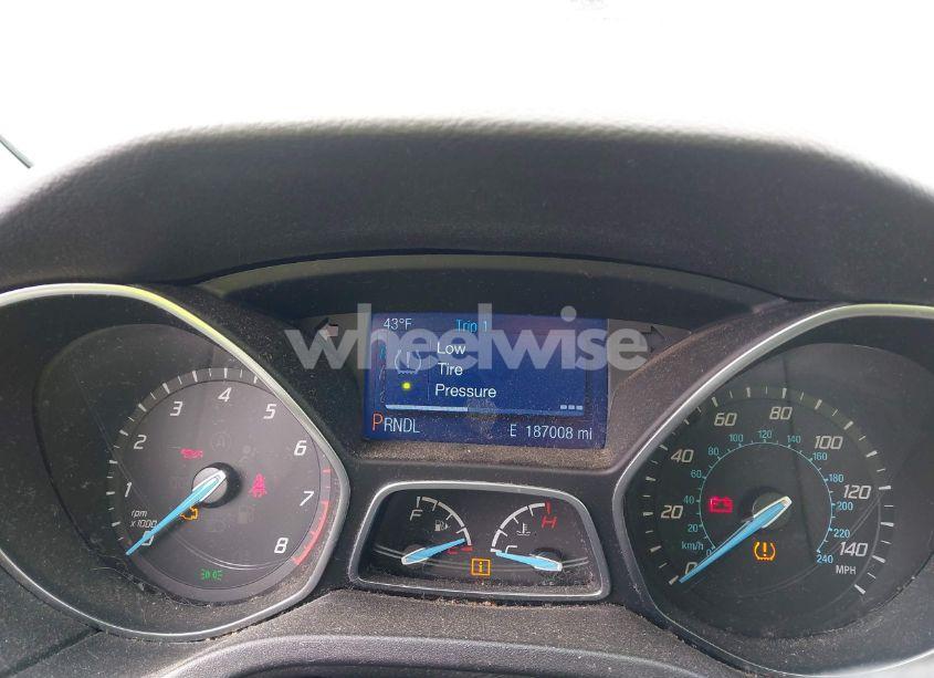 Photo 7 of 2014 Ford Focus SE (VIN 1FADP3F29EL288085)