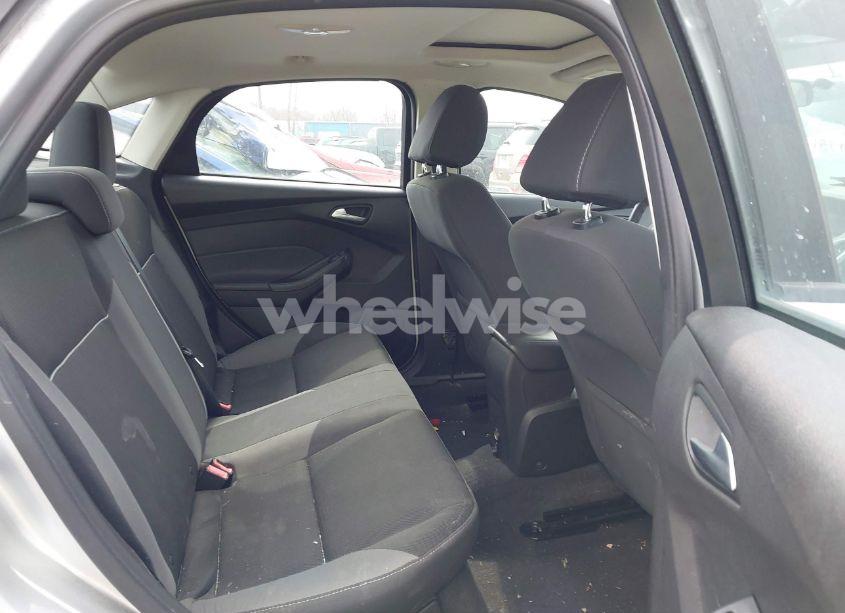 Photo 8 of 2014 Ford Focus SE (VIN 1FADP3F29EL288085)